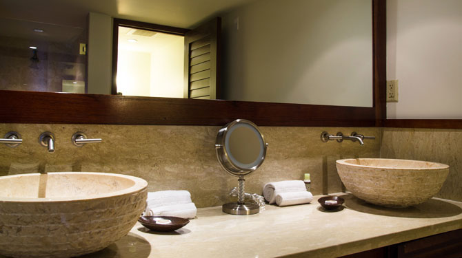 1 bedroom molokai suite bathroom