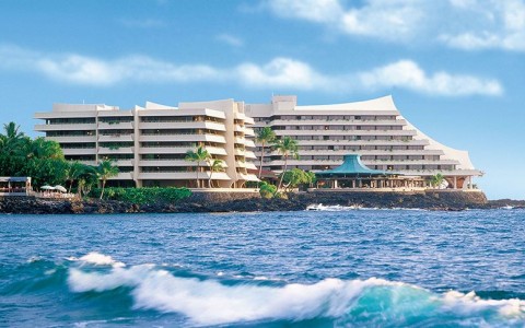 aerial view of royal kona resort at hawaii on a sunny day with ocean 