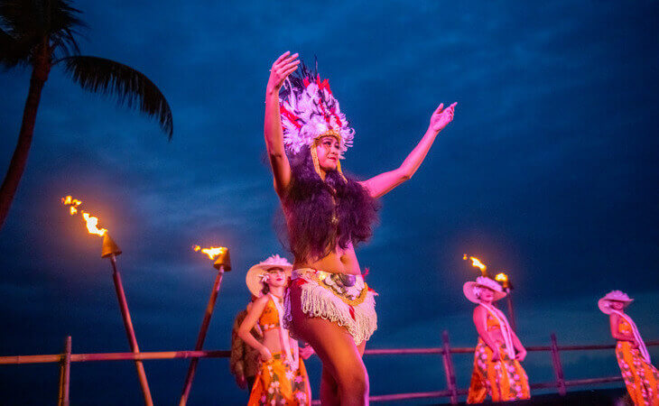 Women perform in luau 