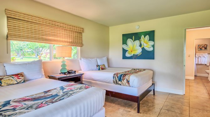 royal lahaina beach cottages deluxe two bedroom double beds