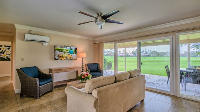royal lahaina beach cottages deluxe two bedroom living room