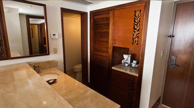 two bedroom molokai suite living room bath