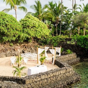 wedding venue on a private lagoon at daytime