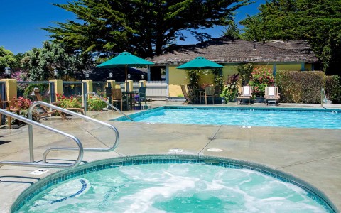 View of a rectangular and a circled pool at the FogCather Inn