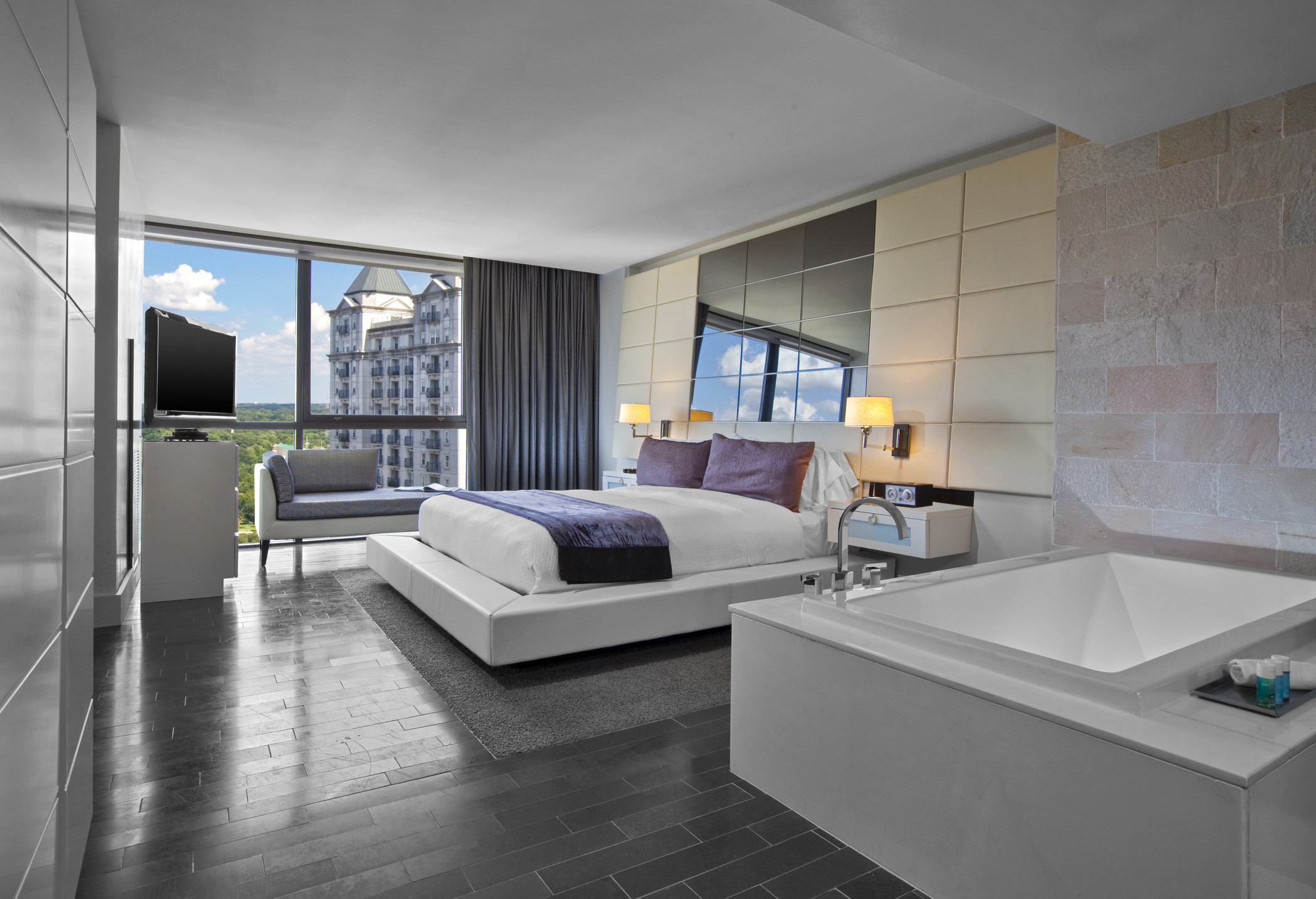 atlmw_wow suite bedroom 1