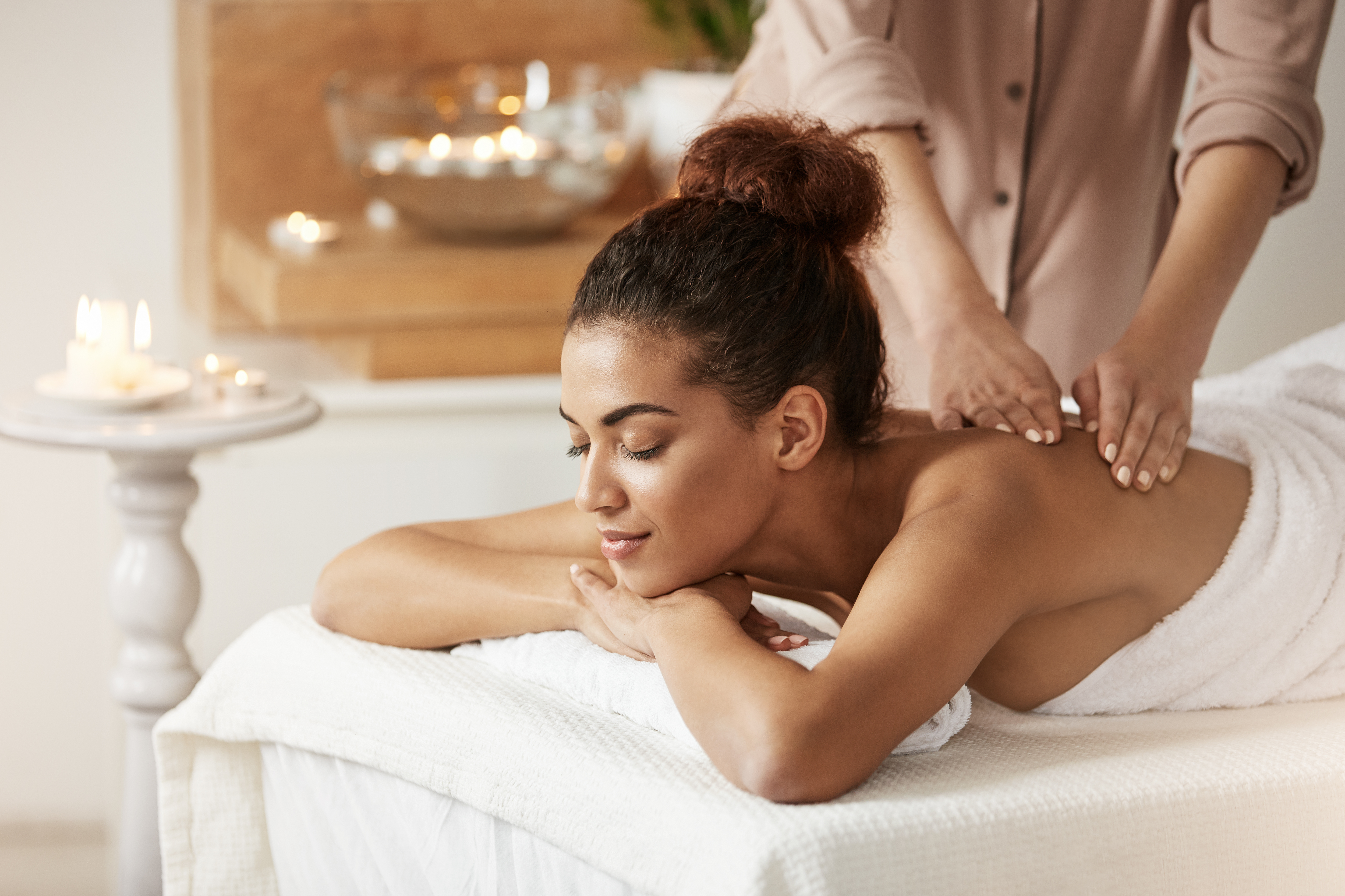 woman massage spa