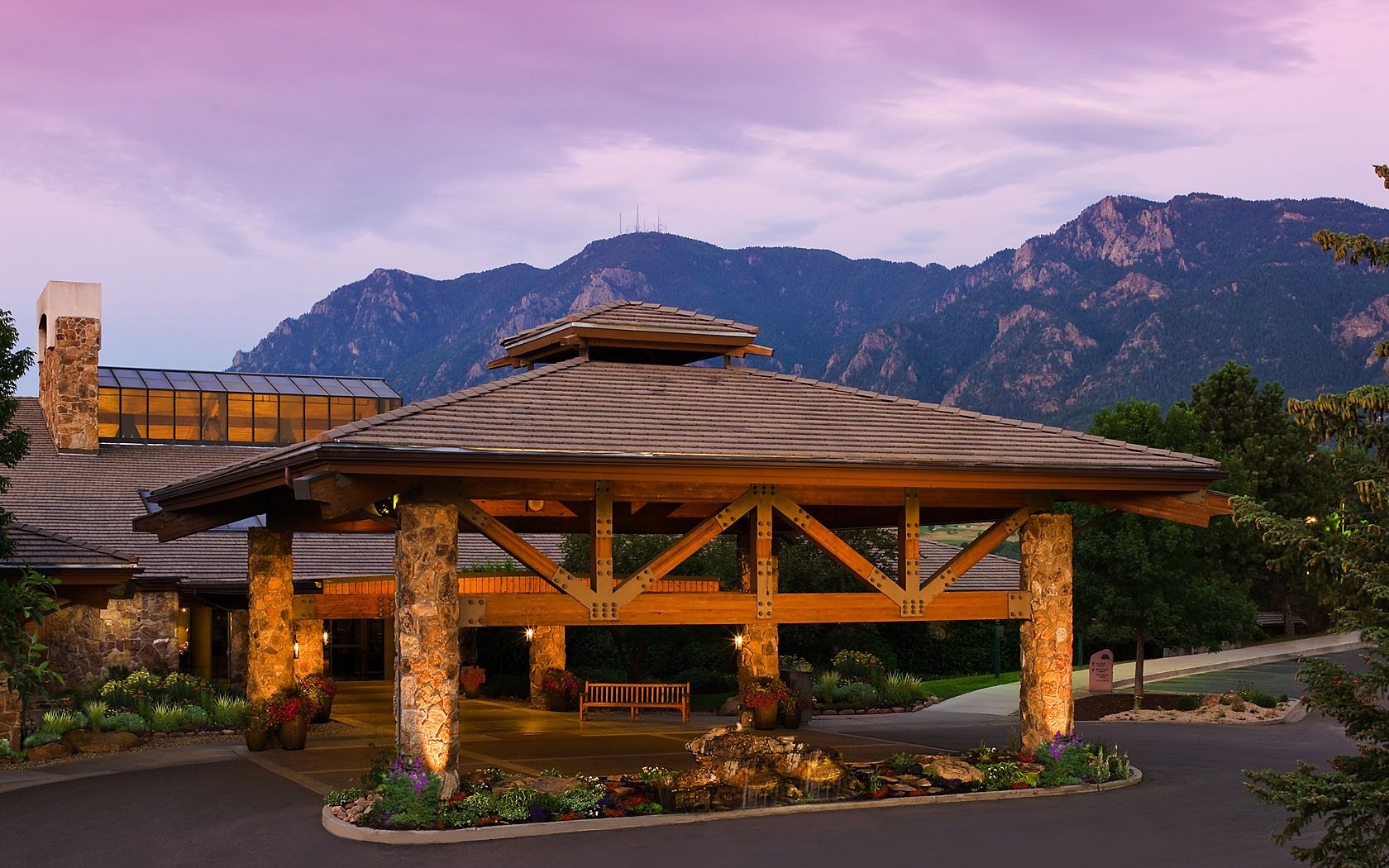 Colorado Springs   Mountain Restaurant   Cheyenne Mountain Resort