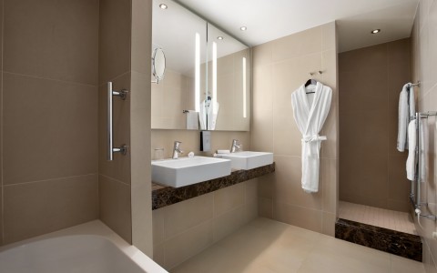 dolce la hulpe brussels   corner suite   1417834