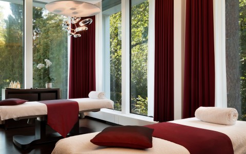 Spa Cinq Mondes Beds Forest Foret Bos Hotel Dolce la Hulpe Brussels