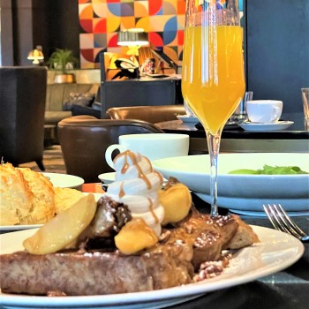 acre 41 brunch and mimosa