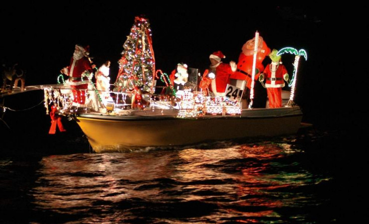 holiday boat parade