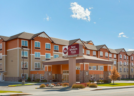 best western plus peppertree inn at omak building