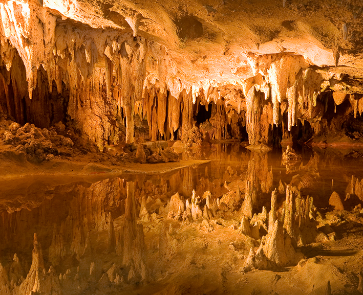 View of a big cavern at Virginia