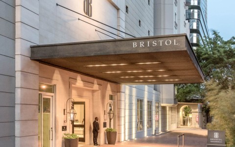 Bristol Panama hotels entrance 