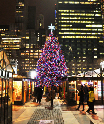 Bryant Park Winter Village shops and christmas tree in the centre
