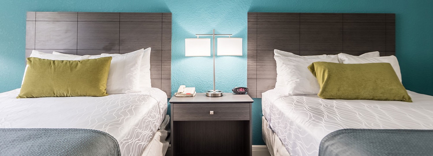 twin bed room