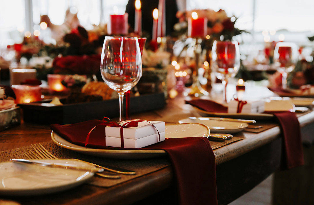 dinner table set for a christmas dining experience