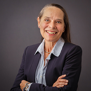 laurie valencia headshot