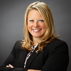 lisa augustine headshot