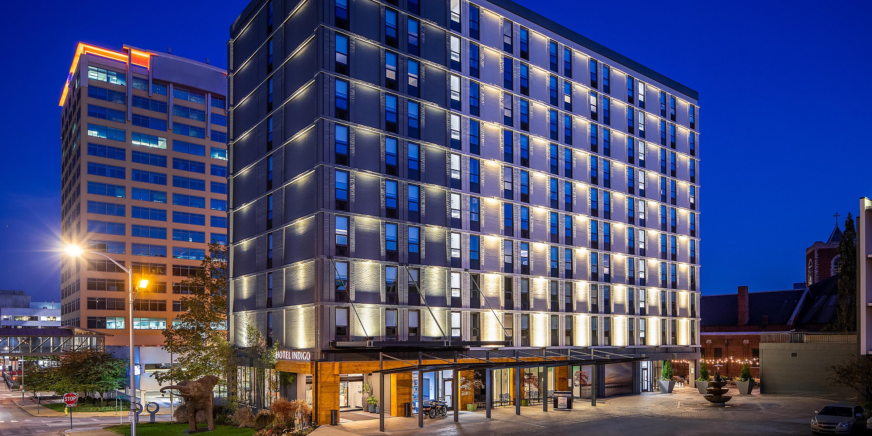 hotel indigo chattanooga 6683420803 2x1