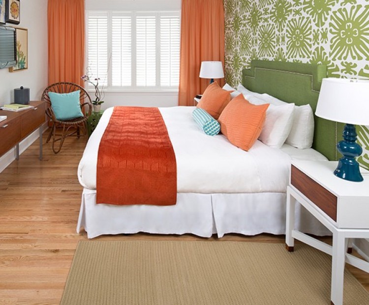 circa 39 king bedroom with writing desk and corner accent chair