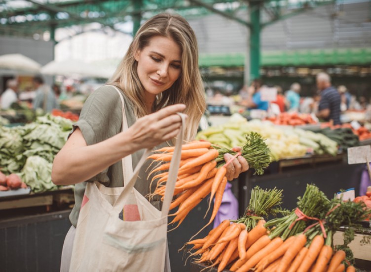 Visit the Midtown Ventura Farmer's Market