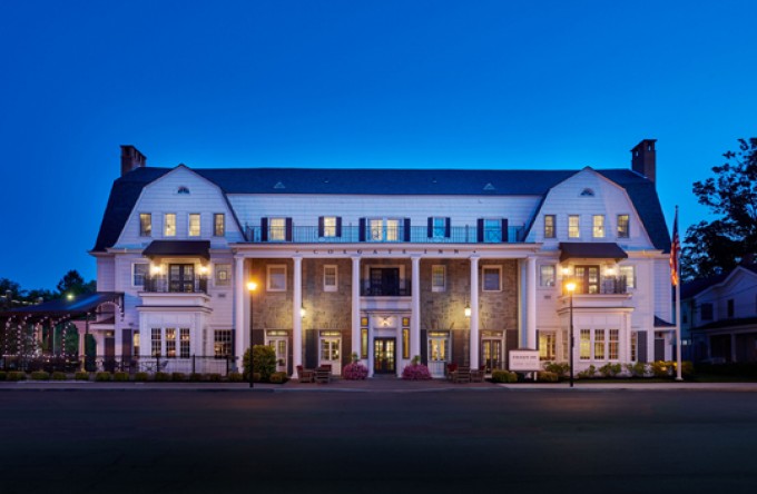 evening image of the exterior of colgate inn