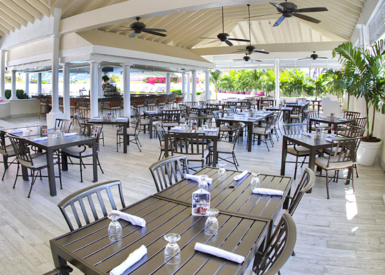 Crusoes dining area with white kiosk rooftop