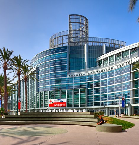 Anaheim Convention Center entrance and fountain