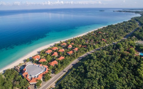 Our Verdant Resort, Couples Swept Away Our Verdant Resort, Couples Swept Away