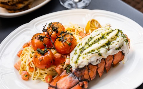 pasta with lobster tail and tomoatoes