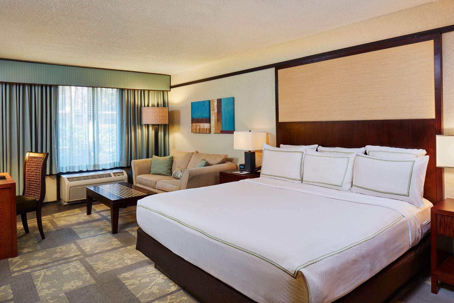 Accommodations in Orlando, FL | Rooms | DoubleTree Orlando SeaWorld