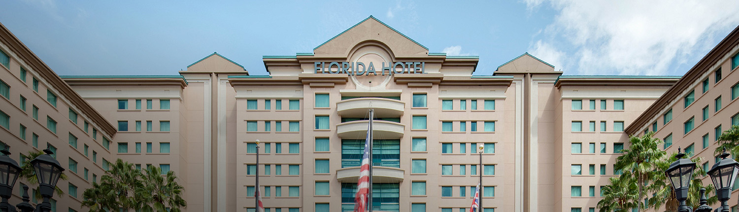 exterior shot of florida hotel entrance