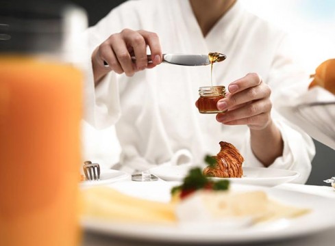 FQI-TopReasonsToStay_0003_Breakfast-58813001139e4.jpg