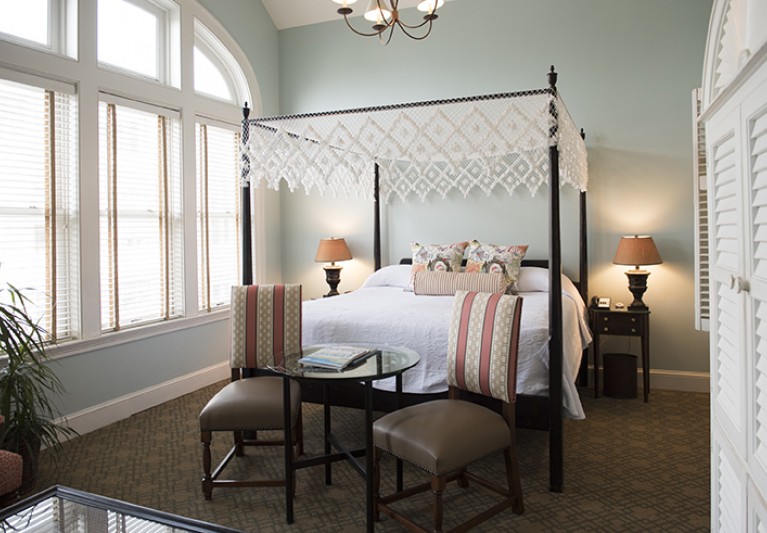 fulton lane inn cathedral suite room