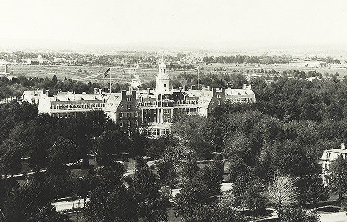 vintage photo of the garden city hotel in 1927