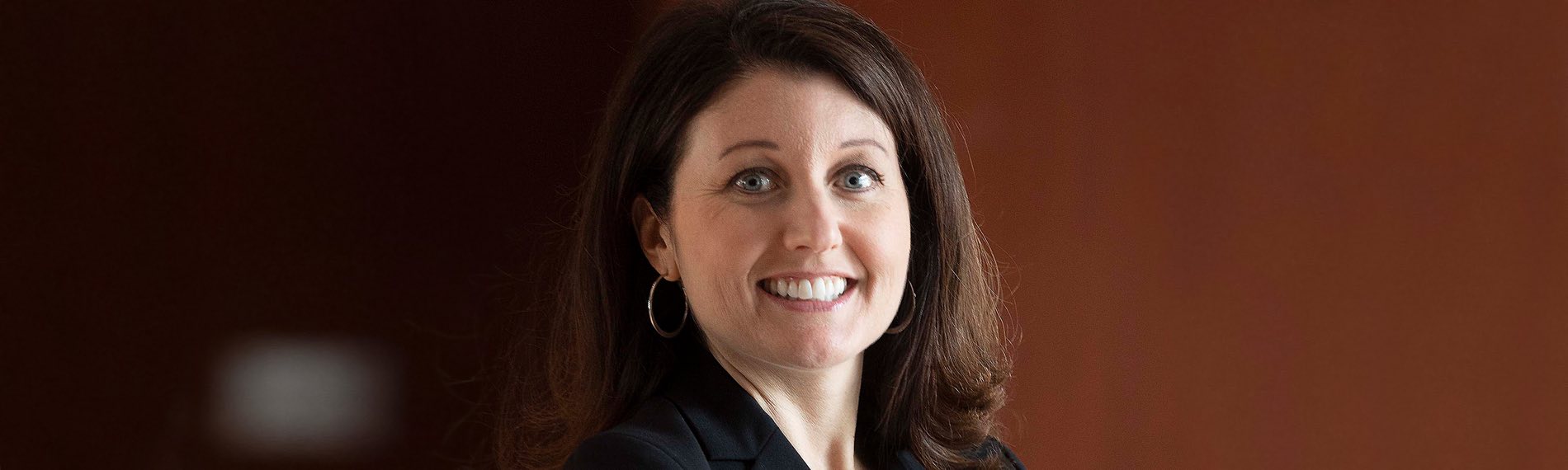 Headshot of Becky Vealey
