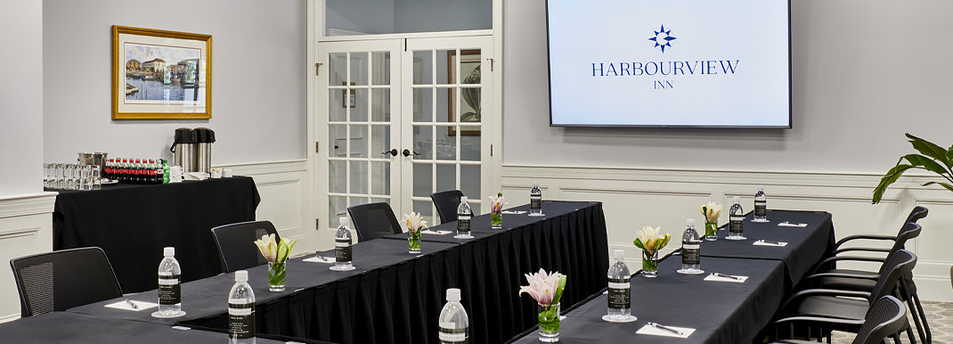 harbourview inn u-shape meeting conference room with projector screen