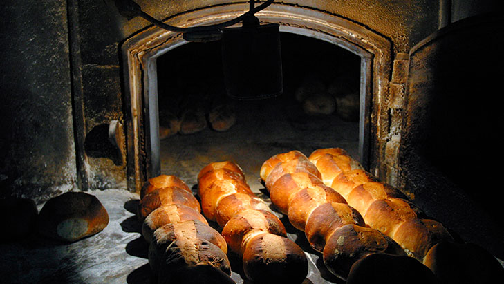 portuguese stone oven bread making th