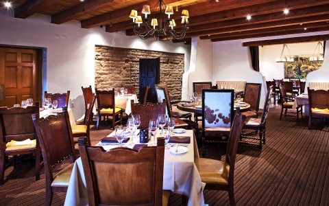 Lons indoor dining area