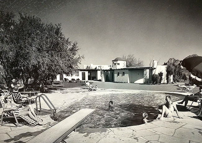 inset-black and white shot of Hermosa pool area