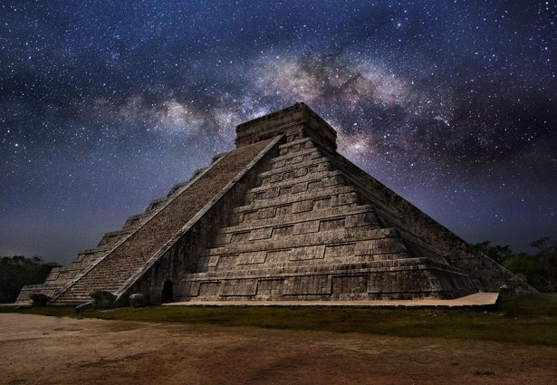 a pyramid in the night time