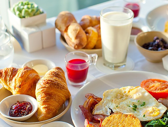 Six Flags & Breakfast Package Image
