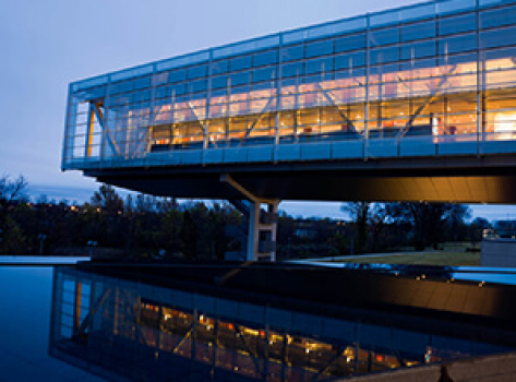 HOLYDAYINN LittleRock LR Overview 01 10 Clinton Library