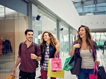Friends Shopping in Tulsa Oklahoma Utica Square
