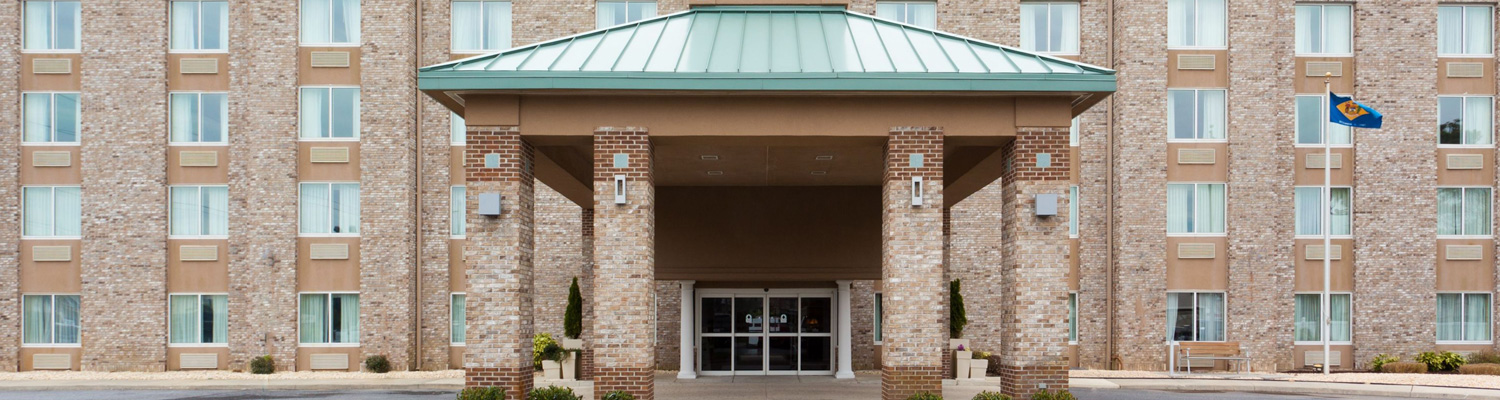 closeup view of the main entrance of the property