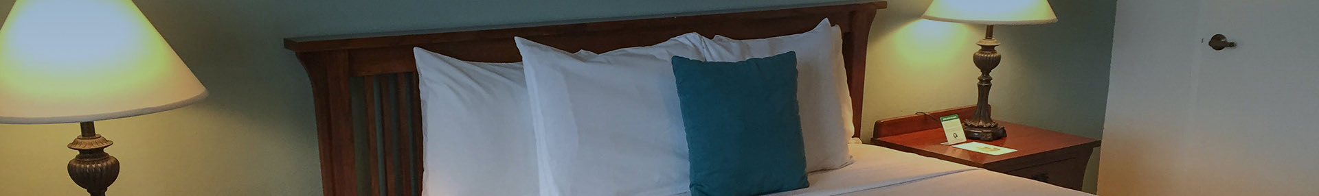 bedroom pillows hero