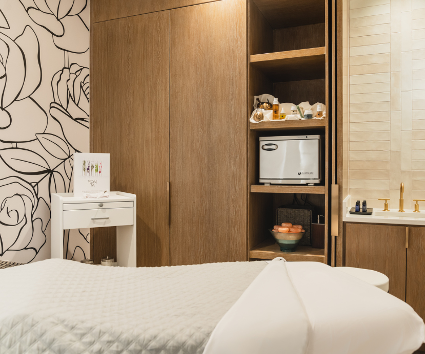 Spa viata room with a bed and a sink