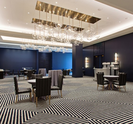 Internal view of the Metropolitan venue, with some tables and chairs