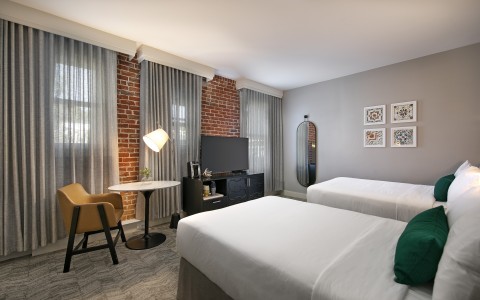 ADA guest room with 2 double beds